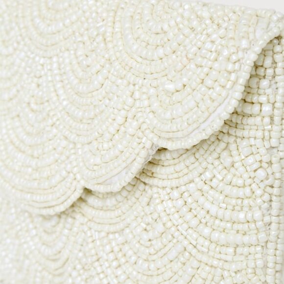 Scallop Cut Beaded Clutch / Crossbody Bag in Ivory with Gold Chain NEW NWT - Picture 12 of 14